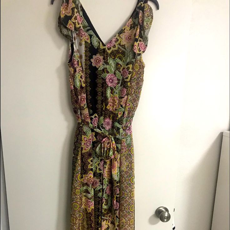 Full Length Sleeveless Floral Crpe Dress New With Tags I No Longer Make Offers On Likes. If You’re Interested, Make Me An Offer! A Reasonable Offer Would Be Accepted. If You Bundle, You Can Save Even More! Thanks For Your Understanding. Lane Bryant Dresses, Lane Bryant, Crepe Dress, Size 16, Pink And Orange, Full Length, New Dress, Colorful Dresses, Maxi Dress