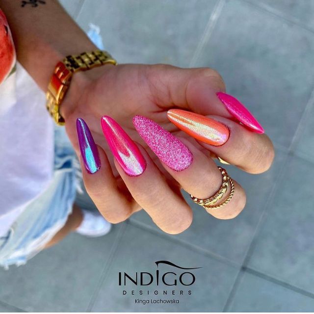 Bright Colorful Nails, Nails Bold Colors, Colorful Glitter Nails, Funky Acrylic Nails, Summer Stiletto Nails, Bright Summer Nails Designs, Best Press On Nails, Sassy Nails, Gel Nail Art Designs