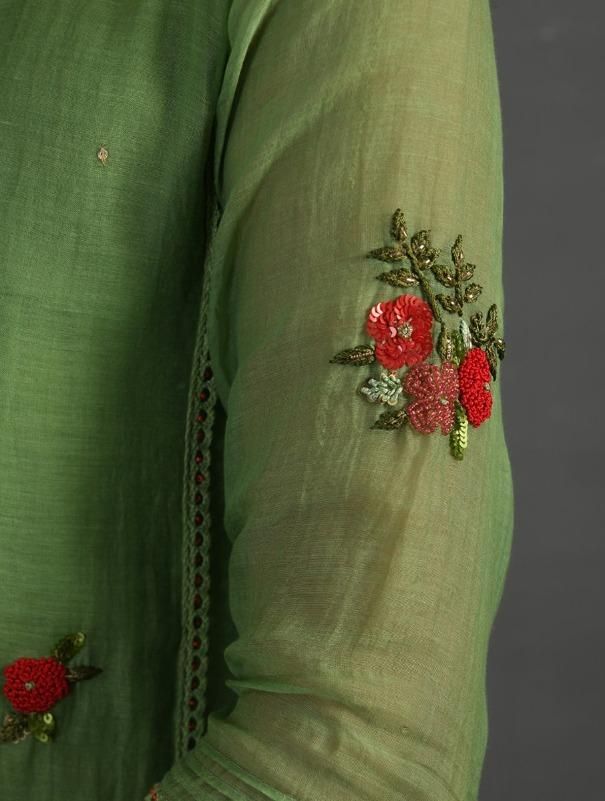 ny Sonal Kabra now available at Trendroots Embroidery Dress Diy, Machi Work, Yoke Embroidery, Heavy Suit, Kurta Embroidery, Viking Embroidery, Machine Stitches, Kurta Pants, Embroidery Kurti