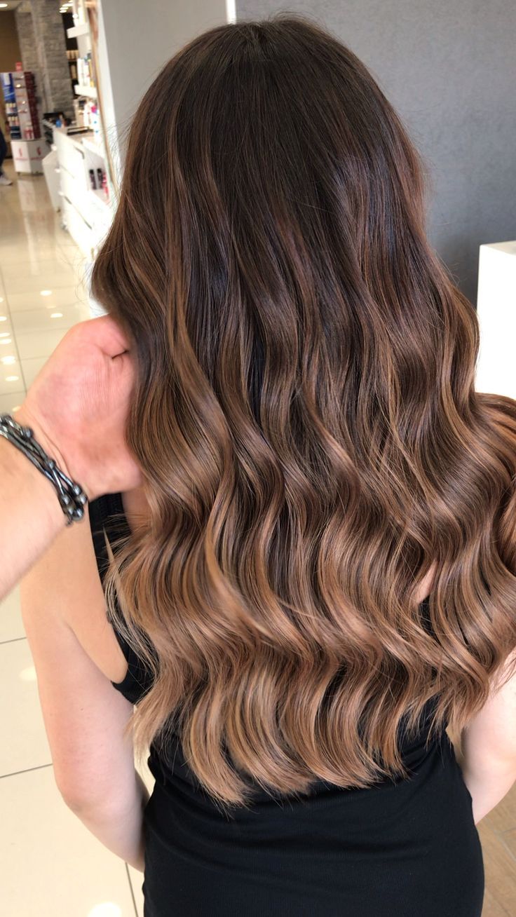 Rambut Brunette, Brown Ombre Hair, Bronde Balayage, Hair Color Light Brown, Brown Hair Balayage, Caramel Highlights, Blonde Hair With Highlights, Balayage Brunette, Hair Balayage