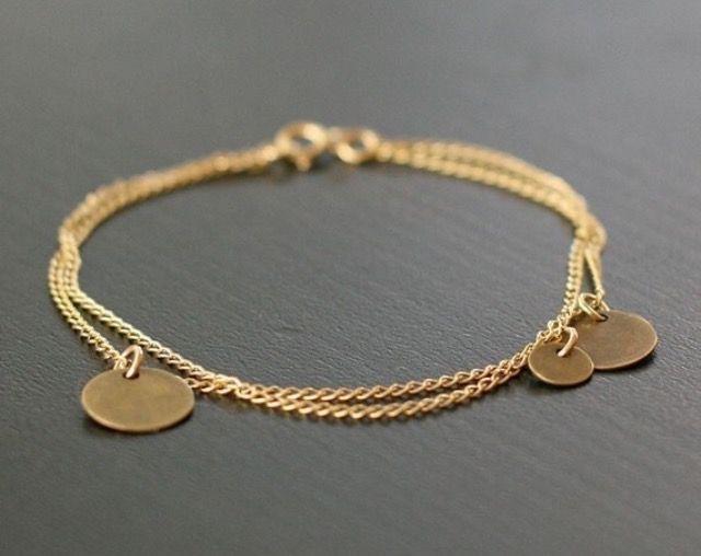 Gold Bracelet Simple, Coin Bracelet, Gold Armband, Gold Bracelet For Women, Hippie Chic, Handbags Michael Kors, Style Outfits, Bling Bling, Simple Style