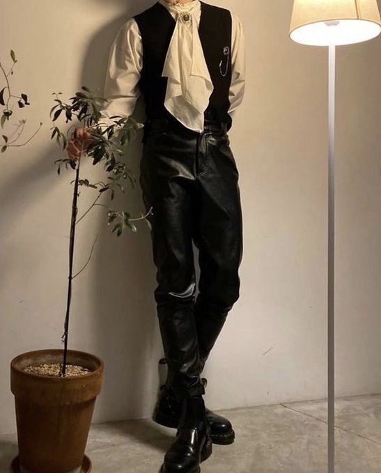 Steampunk Formal Men, Vamp Outfit Men, Victorian Gothic Aesthetic Outfit Men, Vampire Fashion Aesthetic Male, Vampire Prom Outfit, Vampire Aesthetic Clothes Male, Male Outfits Fancy, Mens Avant Garde Fashion Haute Couture, Grunge Angelcore Outfits