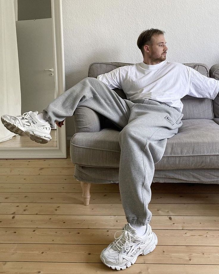 OUZFITS on Instagram: “track v2  @ouzfits | #ouzfits” Blue Sweatpants Outfit Men, Sweatpants Outfit Men Streetwear, Grey Sweatpants Outfit Men, Blue Sweatpants Outfit, Sweatpants Outfit Men, Gray Sweatpants Outfit, Guy Outfit, Streetwear Clothing Brand, Men Loungewear