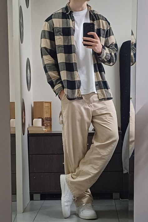 Autumn Outfits For Men Casual, Fashion Outfits For Men Casual, Baggy Man Style, Cargos Casual Outfit, Style For Men Aesthetic, White Outfit For Men Casual, Cargoes Outfit Men, Fashion Inspo Outfits For Men, Style Inspiration Mens Casual