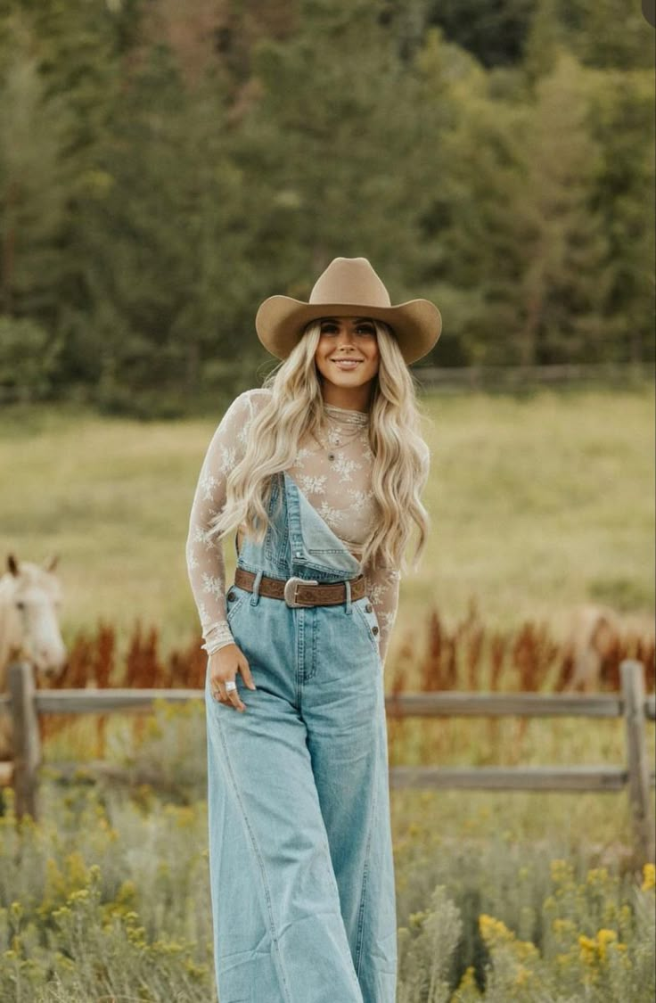 Western Fall Outfits, Mode Country, Foto Cowgirl, Casual Country Outfits, Look Boho Chic, Looks Jeans, Southern Outfits, Country Style Outfits, Cute Country Outfits