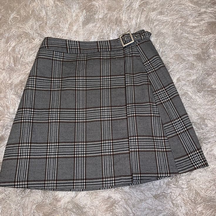 Brandy Gray Plaid Skirt With Buckle, Tag Says John Galt. Bought From A Brandy In Toronto, Took The Tags Off But Never Wore Gray Plaid Skirt, Grey Plaid Skirt, Skirt With Buckle, Brandy Melville Skirts, John Galt, Gray Plaid, Plaid Skirt, Plaid Skirts, Brandy Melville