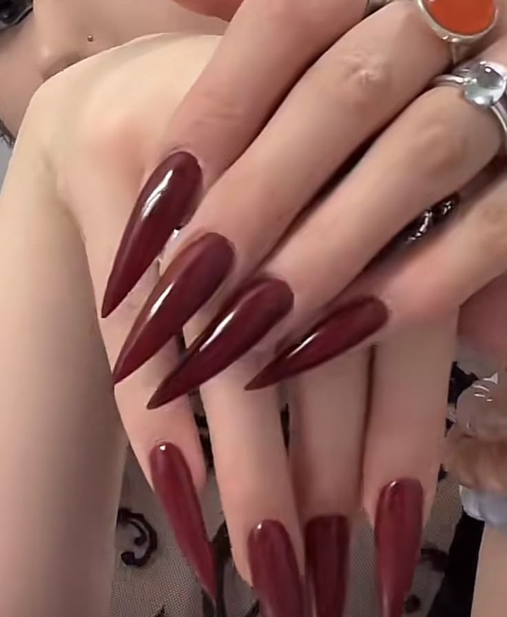 Anime Fashion Aesthetic, Acrylic Nails Stiletto, Sharp Nails, Edgy Nails, Goth Nails, Grunge Nails, Glow Nails, S Nails, Soft Nails