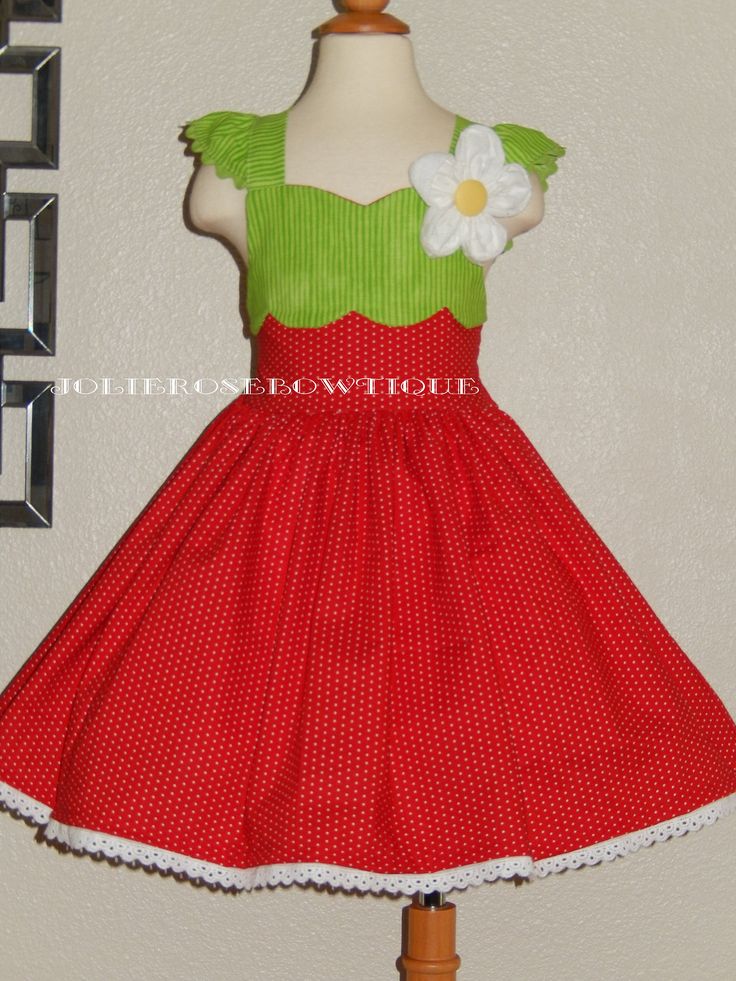 This beautiful dress is perfect for a birthday Strawberry theme party or any occasion. Girls size Chest 2T 19'' 3T 21'' 4T 22'' 5T 23'' 6 24'' I use an underskirt just to show how puffy is the dress. if you want a puffy look you will need to buy a under skirt and it sold separately. Please leave me a note with the following instructions. *Size Strawberry Dress For Toddler, Strawberry Dress Wedding, Cheap Strawberry Print Sleeveless Dress, Silk Strawberry Dress, Spring Princess Style Holiday Dresses, Whimsical Summer Dress For Tea Party, Whimsical Summer Tea Party Dress, Sweet Style Green Summer Dress, Sweet Green Summer Dress