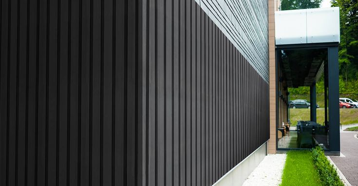 Slatted Wall, Wall Cladding Designs, Epdm Roofing, Fibre Cement Cladding, Sheet Metal Roofing, Wooden Garden Table, Composite Cladding, Exterior Wall Cladding, Wall Cladding Panels