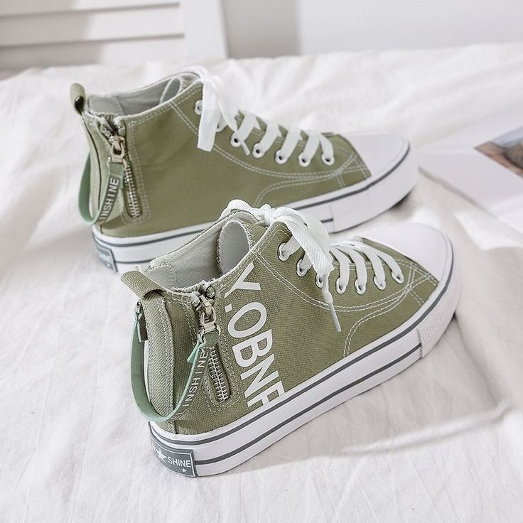 Color: Green, size: 35 Hip Hop Sneakers, Oc Outfit Ideas, Silver Wedding Shoes, Sneakers Green, Navy Blue Shoes, All Black Shoes, Shoes Purple, Canvas Flats, Chic Sneakers