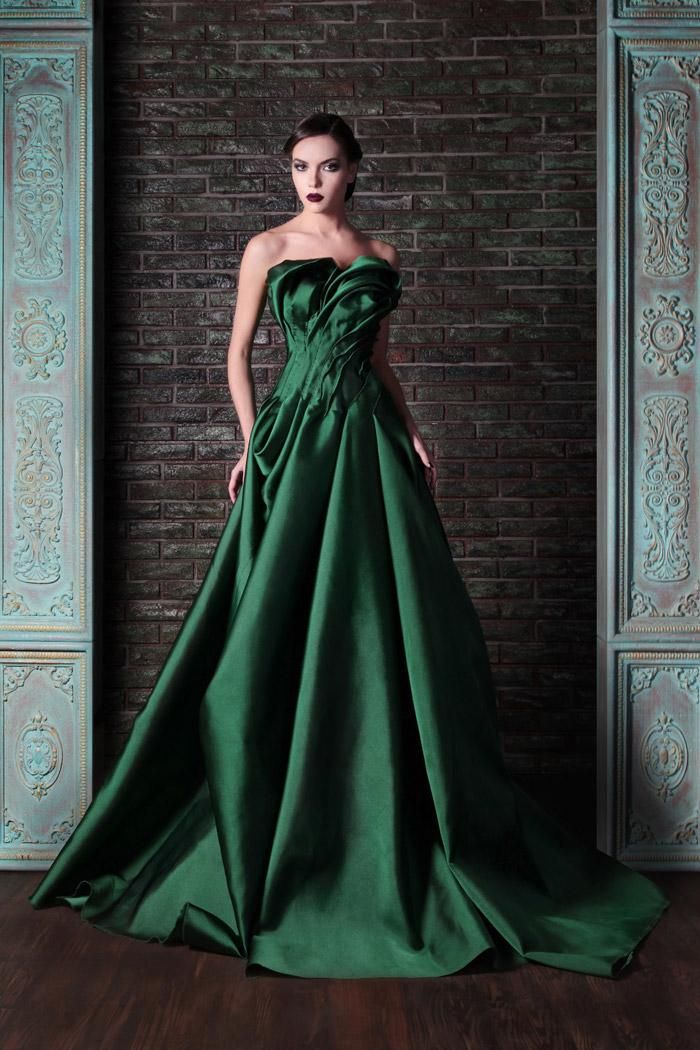 Evening Dress Designer Rami Kadi Dark Green Satin Ball Gown Strapless Floor Length Pleat Puffy Long Evening Dresses Custom Plus Size 2015 New Evening Dresses Melbourne From Charmsdress, $119.2| Dhgate.Com Rami Kadi, 파티 드레스, Green Gown, Green Dresses, Couture Mode, Strapless Neckline, Green With Envy, Satin Gown, Couture Gowns