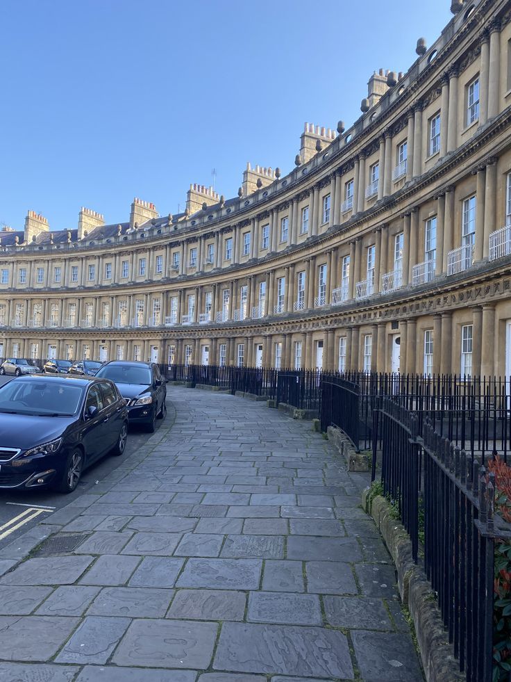 Royal Crescent, Bath God I Love The English, Royal Crescent, City Of Bath, Temple Ruins, Divine Goddess, Bath Uk, Georgian Architecture, Bath England, Uk Trip