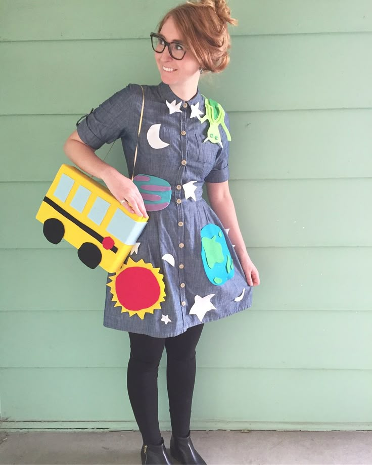 Magic School Bus Costume Ms Frizzle, Fairy Tale Costumes For Teachers, Me Frizzle Costume, Ma Frizzle Costume, Miss Frizzle Costume Diy, Diy Ms Frizzle Costume, Teachers Costumes For School, Mrs Frizzle Costume Diy, Mrs Frizzle Inspired Outfits