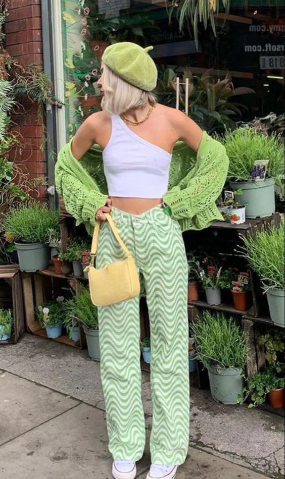 Hslot Outfit Ideas, Pastel Outfit, Green Outfit, Baggy Pants, Green Pants, Mode Inspo, Colourful Outfits, Mode Inspiration, Outfit Casual