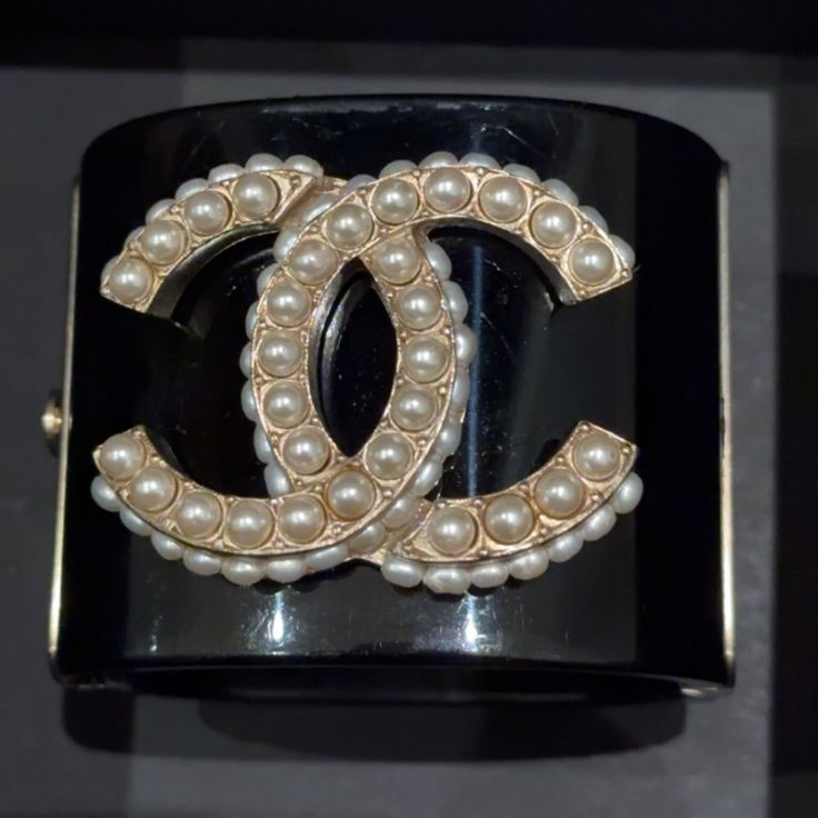 Comes With Box Excellent Condition Luxury Cuff Bracelet With Box Clasp, Chanel Handcuffs, Chanel Jewelry Box, Luxury Black Chic Cuff Bracelet, Vintage Chanel Bracelet, Pearl Cuff Bracelet, Pearl Cuff, Chanel Black, Black Pearl