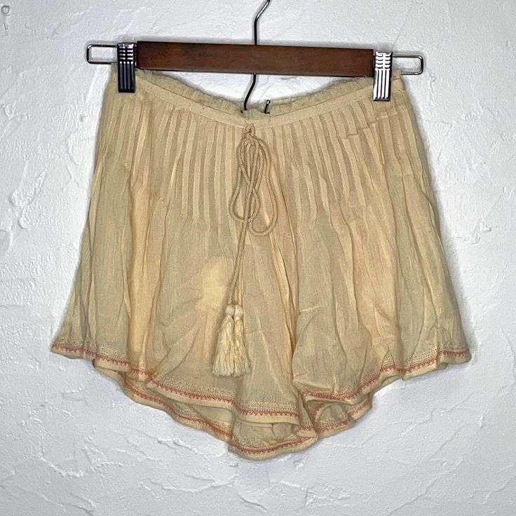 Lost + Wonder Anthropology Cream Fully Lined Shorts. Flowy, Lightweight, Has Decorative Tie String In The Front. 100% Rayon. Nwt! Size Xs Approximate Measurements While Lying Flat Are: Waist - 11” Stretchy Rise - 11.5” Length - 11.5” Please See All Pictures As They Are Part Of The Condition! Beige Short Beachwear Bottoms, Beige Beachwear Shorts For Spring, Bohemian Loungewear Shorts For Beach Season, Beachwear Bottoms Short Length For Daywear, Beachwear Bottoms For Daywear, Beachwear Bottoms For Daywear In Short Length, Bohemian Short Bottoms For Spring, Short Length Beachwear Bottoms For Daywear, Short Length Beachwear Bottoms