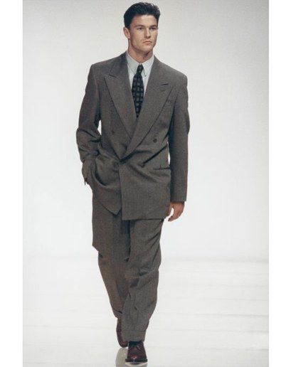 Style Evolution: The Armani Suit Photos | GQ 1990s Fashion Mens, 80s Suit, Armani Suit, Armani Suits, 1990s Fashion, 90s Mens, Mens Outfit Inspiration, Vintage Suits, Poses References