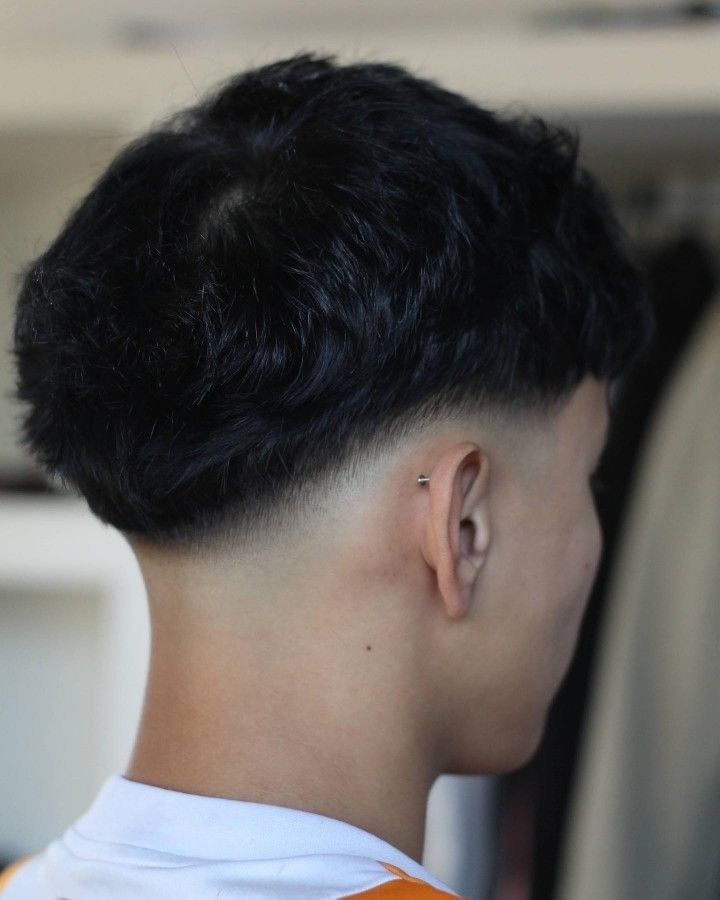 Taper Fade Long Hair, Boys Fade Haircut, Fade Haircut Designs, Taper Fade Short Hair, Mid Fade Haircut, Fade Haircut Curly Hair, Low Taper Fade Haircut, Haircut Selfie, Photo Hijab