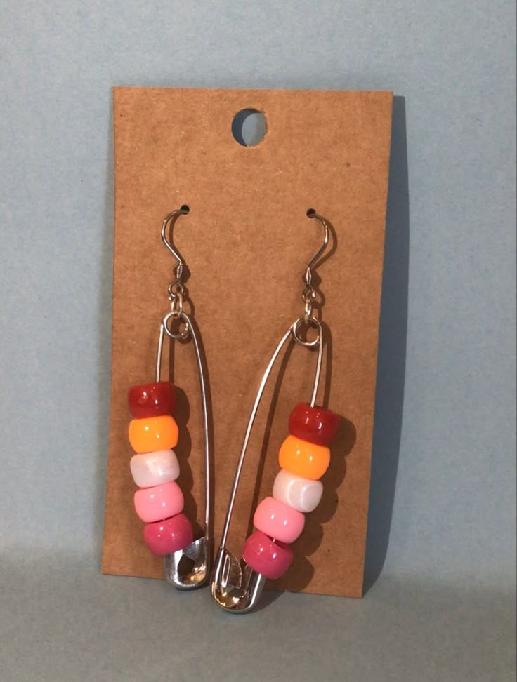 Lesbian Crafts Diy, Lesbian Jewelry Diy, Lesbian Crafts, Pride Jewelry Diy, Lesbian Accessories, Queer Jewelry, Lgbtq Jewelry, Lesbian Earrings, Safety Pin Crafts