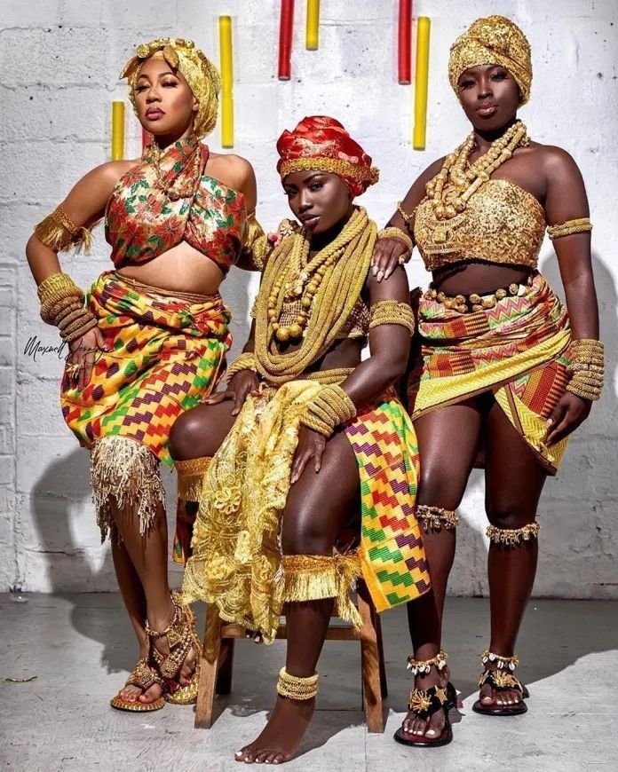 Ghana Independence Day, Ghana Independence, Ghana Culture, Africa Women, Costume Carnaval, Costume Africain, Kente Dress, Traditional African Clothing, African Dance