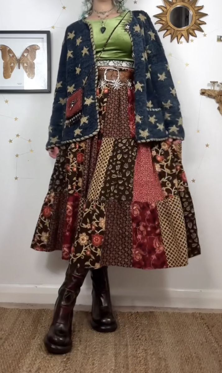 Grandparent Core Aesthetic, Over The Garden Wall Outfit Aesthetic, Whimsical Core Outfits, Grannycore Fashion, Whimsical Aesthetic Outfit, Granny Fashion, Cottagecore Punk, Romanian Clothing, Earthy Outfits