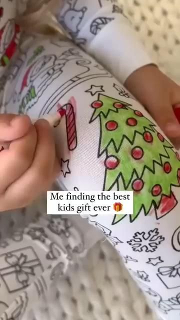 Put your kids in DIY pajamas and watch them sleep more soundly. Diy Gift For Family, Diy Gifts For Parents, Diy Pajamas, Gift To Mom, Baby Diy Projects, Sleep More, Kids Gift Ideas, Home Decor Ideas Diy, Presents For Kids