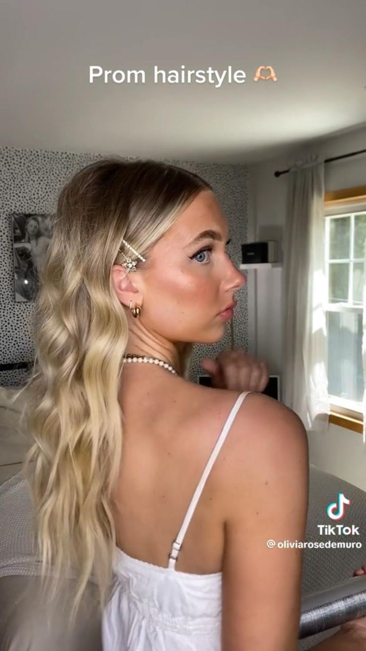 Sleek Prom Hair, Grad Hair, Prom Hair Tutorial, Cute Prom Hairstyles, Hairstyle Videos, Formal Hairstyles For Long Hair, Dance Hair, Prom Hairstyle, Simple Prom Hair