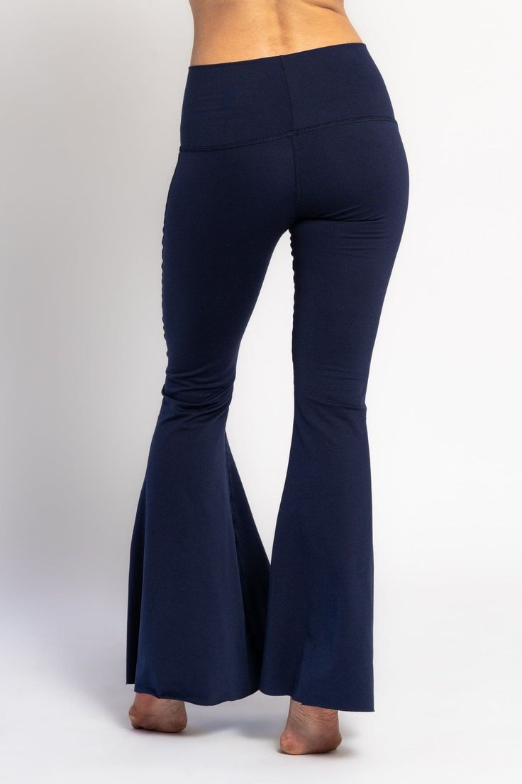 The best selling Crop Bell Bottoms offer the perfect blend of fashion and comfort. These versatile flare pants are a must-have, offering good vibes year-round to your style. Made from a soft, buttery brushed jersey (different from the Hot Pants). They are a fun choice for all body types. Dress them up or down. Comfortable and cute for work, meditation, hiking, yoga, travel and more. These bell bottoms elevate your everyday fashion with a playful flare. Highly versatile for your lifestyle - Feel Suit And Heels, Crop Flare Pants, Printed Yoga Pants, Cropped Flare Pants, Cropped Tee Shirt, Womens Yoga, Crop Flare, Yoga Travel, Activewear Fashion