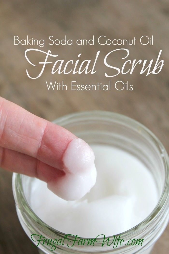 Baking Soda Face Wash | 1/3 cup baking soda, 2 Tablespoons coconut oil, 5-10 drops of Frankincense oil (optional), 5 drops of tea tree oil (optional) Directions: Mix all ingredients together and store in an airtight container. To use: Using small circular motions, gently rub a teaspoon or two into you skin. Rinse with warm water, and dry. Baking Soda Face Wash, Coconut Oil Facial, Baking Soda Shampoo Recipe, Health Coconut Oil, Obličejové Masky, Baking Soda Face, Coconut Oil Uses, Baking Soda Uses, Facial Scrub