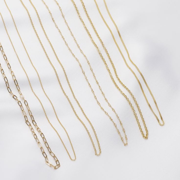 Helen Ficalora's Chunky Fine Chain also referred to as a Cable Chain is the perfect strong solid gold necklace chain for all your favorite pendants and charms. Simply string your favorite jewelry to this gold chain to customize a necklace of your own. This necklace chain is a reliable choice as it is made out of solid 14K yellow gold, white gold, or rose gold. We recommend this large chain to anyone who is active and needs a strong chain that can withstand wear and tear. Personalized Pendant Necklace, Golden Bow, Cuban Necklace, Puffy Heart Charms, Pink Jewels, Solid Gold Necklace, Gold Shop, Mini Charm, Personalized Pendant