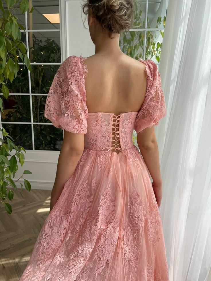 Matoshi Dress, Teuta Matoshi Dresses, Graduation Dress Ideas, Net Dresses, Teuta Matoshi, Net Dress, Corset Bustier, Custom Size Dresses, Pink Dresses