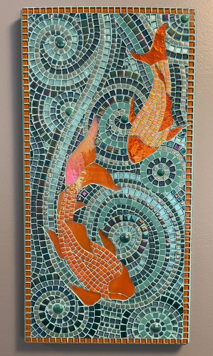 Koi mosaic Sea Mosaic Ideas, Ceramic Mosaic Art, Mosaic Projects Ideas, Diy Mosaic Ideas, Mosaic Artwork Ideas, Mosaic Sea Life, Mosaic Tiles Art, Mosaic Designs Pattern, Mosaicos Ideas