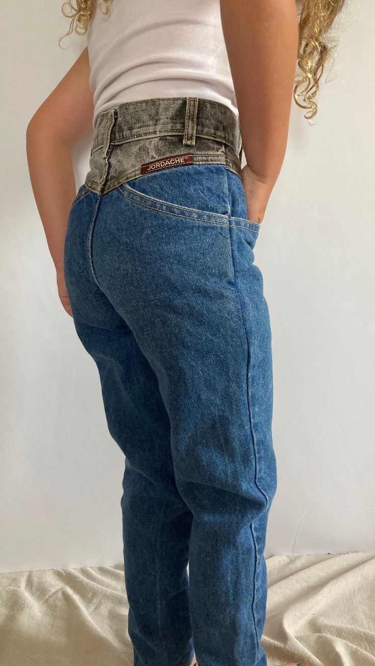 These amazing retro Jordache jeans are tagged a vintage 7 but best fit a modern 5T/6 at largest. They're shown with a snug fit on a size 6 in the photos. These have a 20" waist, 8.5" high rise and 20.5" inseam. They're the perfect little rad two tone statement jeans to complete your little ones trendy wardrobe ✨ (11) Rockies Jeans Outfit, Rocky Mountain Jeans, Rockies Jeans, Vintage Gunne Sax Dress, Statement Jeans, Repair Jeans, Jordache Jeans, Western Wear Outfits, Retro Kids