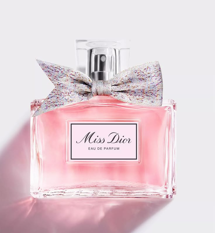 Discover Miss Dior's new eau de parfum that is more couture than ever before. Miss Dior's reinvented scent effuses floral, fresh, and sensual notes. Ms Dior, Pink Cute Stuff, Perfumes To Buy, Posters Room Decor, Perfume Dior, Dior Parfum, Dior Fragrance, Centifolia Rose, Dior Perfume