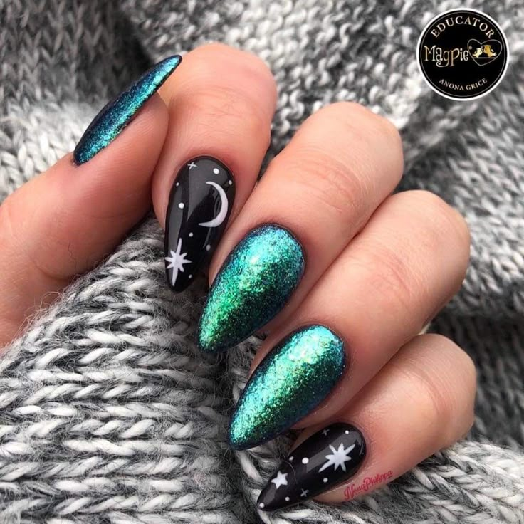 Witch Nails Short Almond, Classy Witchy Nails, Green Purple And Black Nails, Black Witchy Nail Designs, Halloween Color Nail Ideas, Black Purple And Green Nails, Witch Vibe Nails, Dark Witchy Nails, Glam Goth Nails