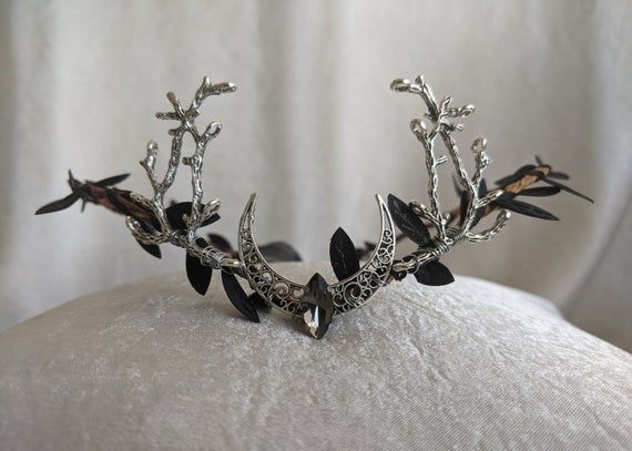 Woodland Tiara, Bronze Centerpiece, Elf Crown, Black Tiara, Raven Skull, Ren Fair, Black Crown, Magical Jewelry, Black Moon