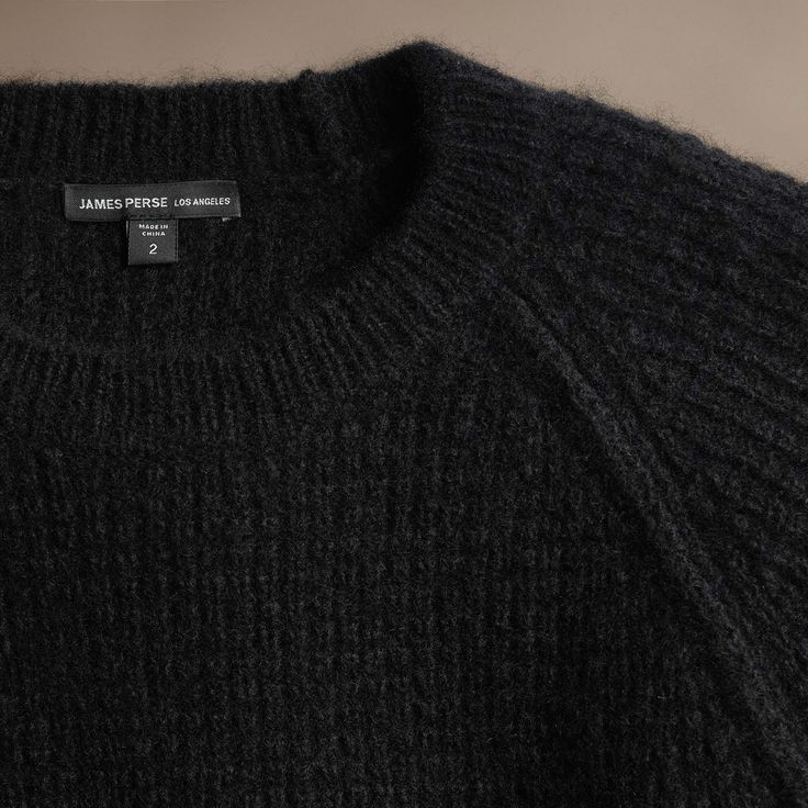 Our Lightweight Textured Cashmere Waffle Knit Raglan Crew is made in a luxe and lightweight 100% cashmere. Style details include ribbed cuffs and cuffs and hem, neck trim, exposed linking at raglan seams. Classic fit.Additional Information:• 100% Cashmere • Dry clean only• Size 2 Length: 26"