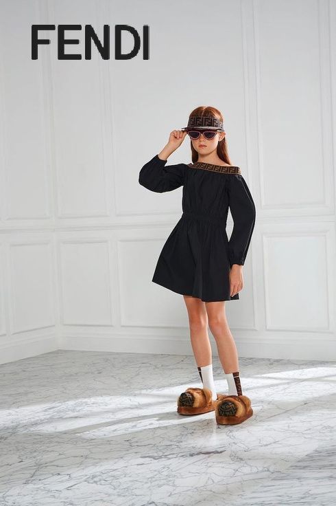 Kids Photoshoot Ideas, Fendi Runway, Girls Designer Clothes, Fendi Kids, Fendi Fashion, Girls Black Dress, Girls Special Occasion Dresses, Ff Logo, Designer Kids