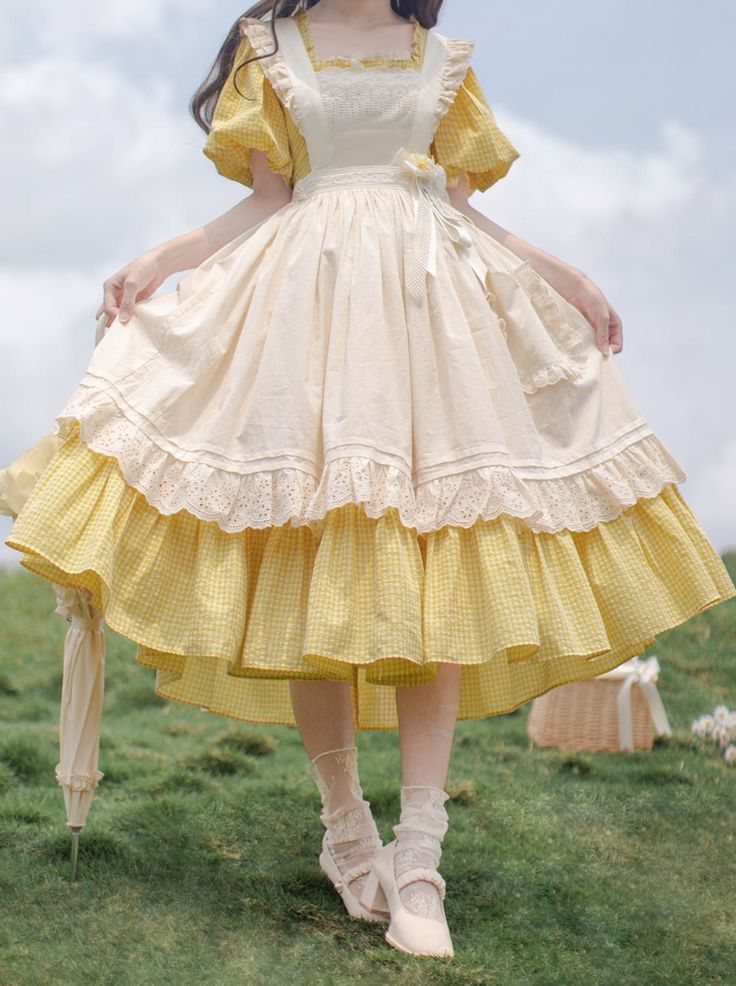 [Reservations] Retro Girly Yellow Dress + Apron + Ribbon Era Victoria, Dress Apron, Old Fashion Dresses, Dress Design Sketches, Kawaii Fashion Outfits, Vestidos Vintage, Lolita Dress, Gothic Lolita, Lolita Fashion