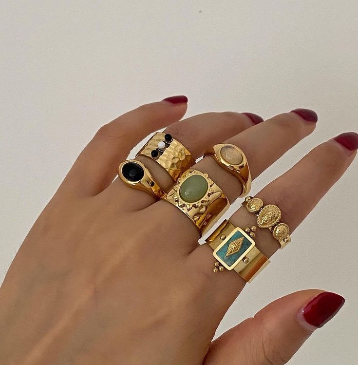 Knight Ring, Royal Rings, Royal Knight, Ringe Gold, Dope Jewelry, Jade Ring, Funky Jewelry, Jewelry Lookbook, Moda Vintage