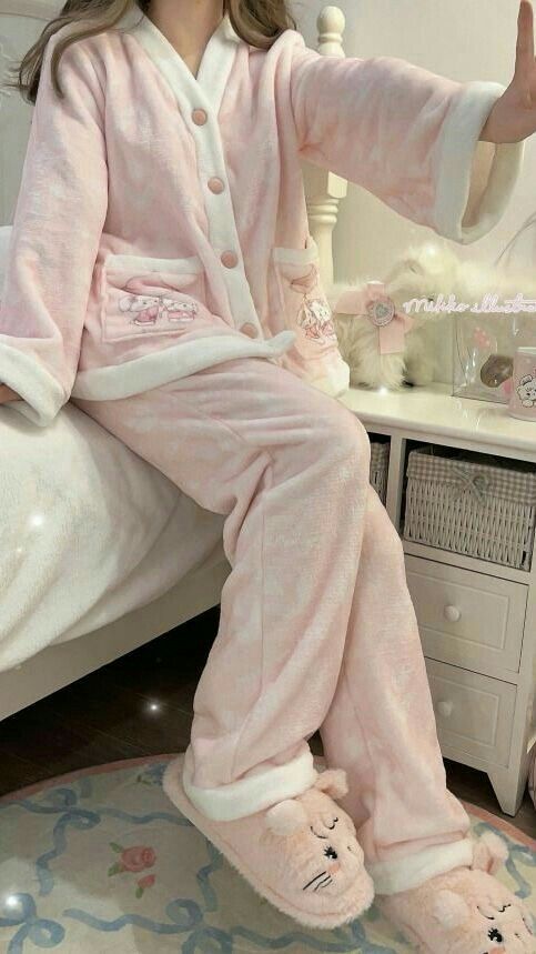 Kawaii Pjs Pajamas, Fluffy Pajamas Aesthetic, Cute Sleepwear Winter, Coquette Pjs Aesthetic, Pink Pijama Aesthetic, Purple Pajamas Aesthetic, Cute Pjs Winter, Cute Pijamas Coquette, Cutecore Pjs