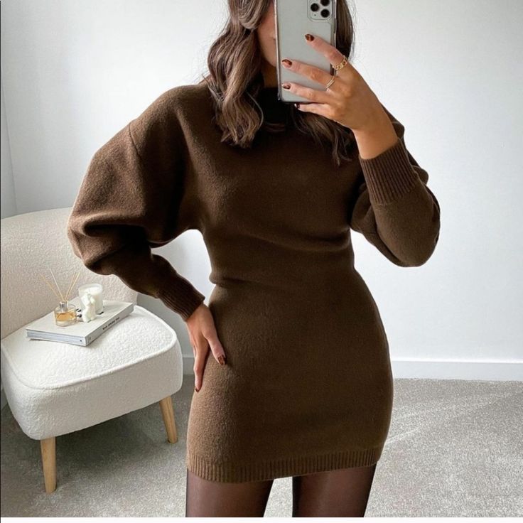 New With Tag Size S Bloggers Favorite Casual Brown Bodycon Dress For Winter, Brown Stretch Dresses For Winter, Brown Knee-length Bodycon Winter Dress, Brown Mini Length Bodycon Dress For Winter, Brown Long Sleeve Bodycon Dress For Winter, Brown Knee-length Winter Bodycon Dress, Winter Brown Mini Length Bodycon Dress, Non-stretch Brown Winter Dress, Brown High Neck Winter Dress