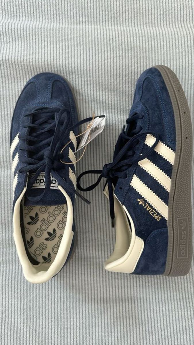 Spezial Shoes, Adidas Handball Spezial, Adidas Handball, Adidas Spezial, Shoe Inspo, Swag Shoes, Pretty Shoes, Dream Shoes, Christmas Wishlist