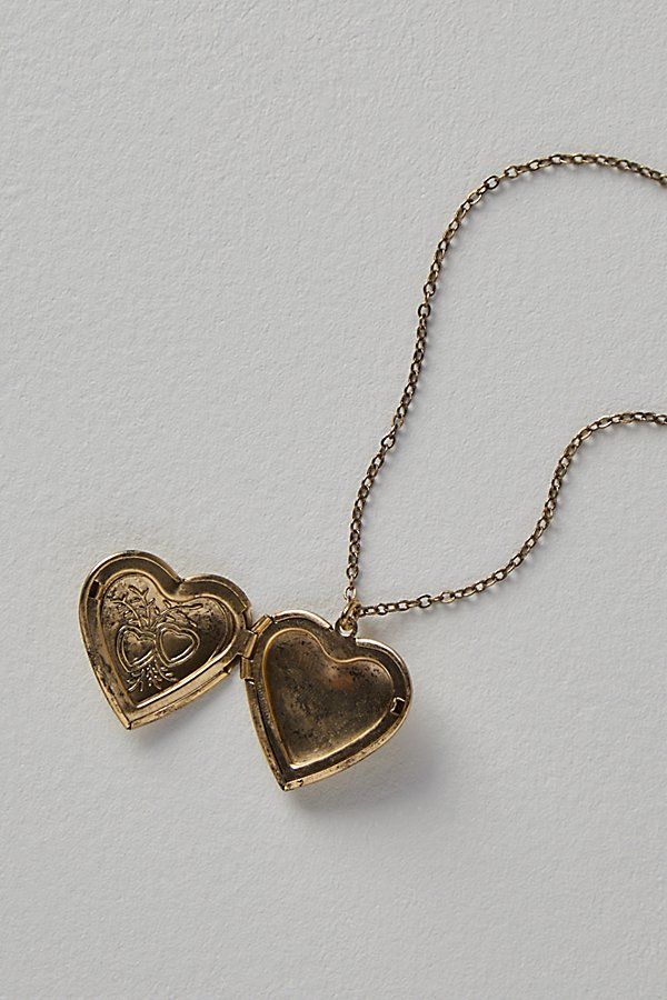 A super sweet gift or an accessory unique to you, this darling monogram necklace features a heart locket pendant with an initial engraving. **Features:** Dainty chain, heart locket pendant, hinge opening mechanism, monogram initial engraving, clasp closure **Why We | Monogram Necklace by Free People in Gold Birthday Gifts Sentimental, Cute Homemade Boyfriend Gifts, Jewelry With Initials, Cute Gold Necklace Unique, Things To Buy For Your Best Friend, Lock It Necklace, Good Heart Necklace, Heart Locket Necklace Gold, Handmade Unique Jewelry