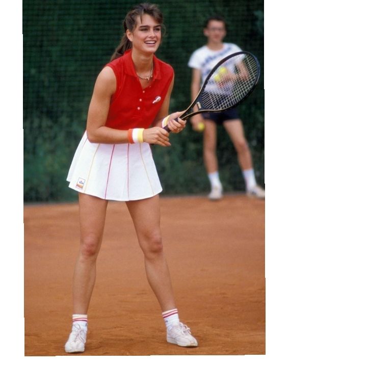 Brooke Shields Tennis Style Women, Iced Tea Party, New England Prep, Tennis Photos, Laura Bailey, Stealing Beauty, Tennis Outfit Women, Tennis Skirt Outfit, Tennis Outfits