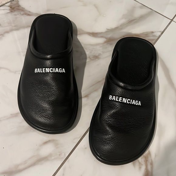 Balenciaga Calf Leather Slippers Balenciaga Slippers, Barber Razor, Leather Slippers, Leave A Comment, Calf Leather, Balenciaga, Slippers, Lifestyle, Jewelry Designer