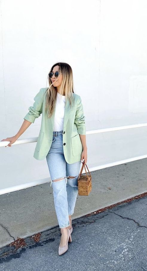 Mint Blazer Outfit, Green Blazer Outfit, Blazer Verde, Curvy Casual Outfits, Blazer Outfits Casual, Jacket Outfit Women, Blue Jean Outfits, Blazer Outfits For Women, Office Casual Outfit