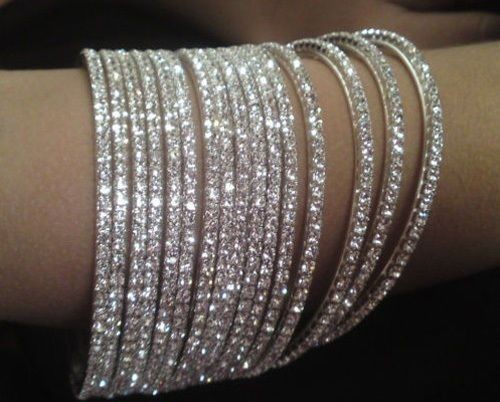 Jewellery Bangles, Silver Bridal Jewellery, Platinum Jewellery, Beautiful Bangles, Indian Bridal Jewelry Sets, Fancy Jewelry Necklace, Pretty Jewelry Necklaces, Jewellery Indian, Bangles Design