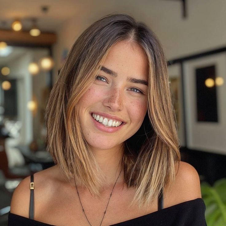 Lob Haircut And Color, Medium Brown Hair Partial Highlights, Lob Haircut With Balayage, Lob Haircut Straight Thick Hair, Brunette Blonde Streaks, Short Partial Balayage, Long Bob Balayage Straight, Caramel Balayage Short Hair Straight, Straight Lob Balayage