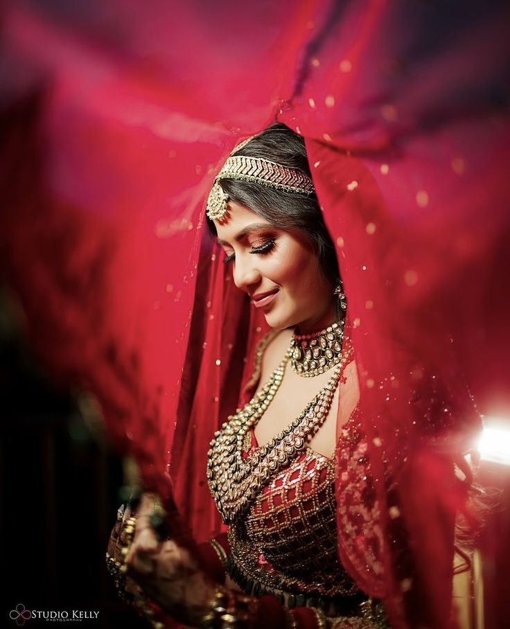 Bride Groom Photoshoot, Indian Bride Poses, Indian Bride Photography Poses, Indian Wedding Poses, Bride Photos Poses, Groom Photoshoot, Indian Wedding Photography Couples, Wedding Portrait Poses, Bridal Photography Poses